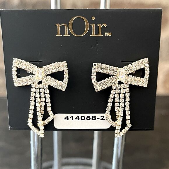 Noir Jewelry Rhinestone Bow Post Earrings. NWOT! - Picture 1 of 3